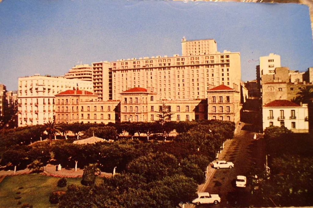 ORAN LA CITE LESCURE.JPG
